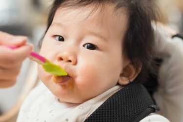 Mách mẹ 5 phương pháp ăn dặm hiệu quả cho bé