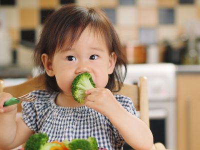 Làm thế nào để nhận biết, bé đã sẵn sàng ăn dặm?