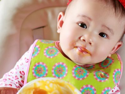 5 mẹo giúp bé 6 tháng có thói quen ăn uống lành mạnh