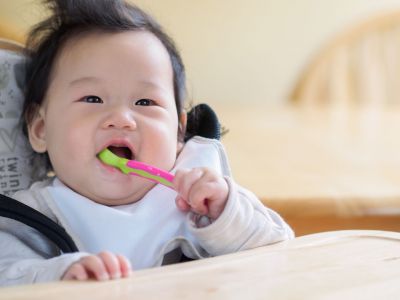 Mách mẹ bí quyết giúp trẻ hứng thú với đồ ăn